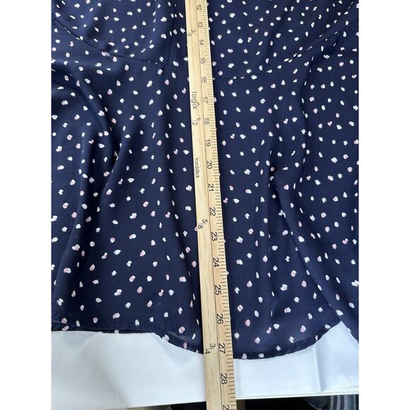 Torrid Women’s Size 2 Navy Blue Blouse w/White & Pink Spots 100% Polyester Flowy - Picture 13 of 13